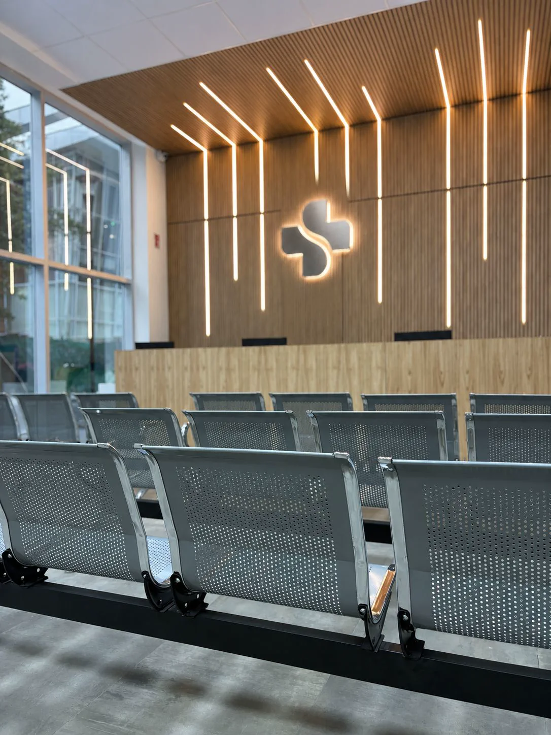 Recepción y sala de espera del Centro de Diagnóstico SJB