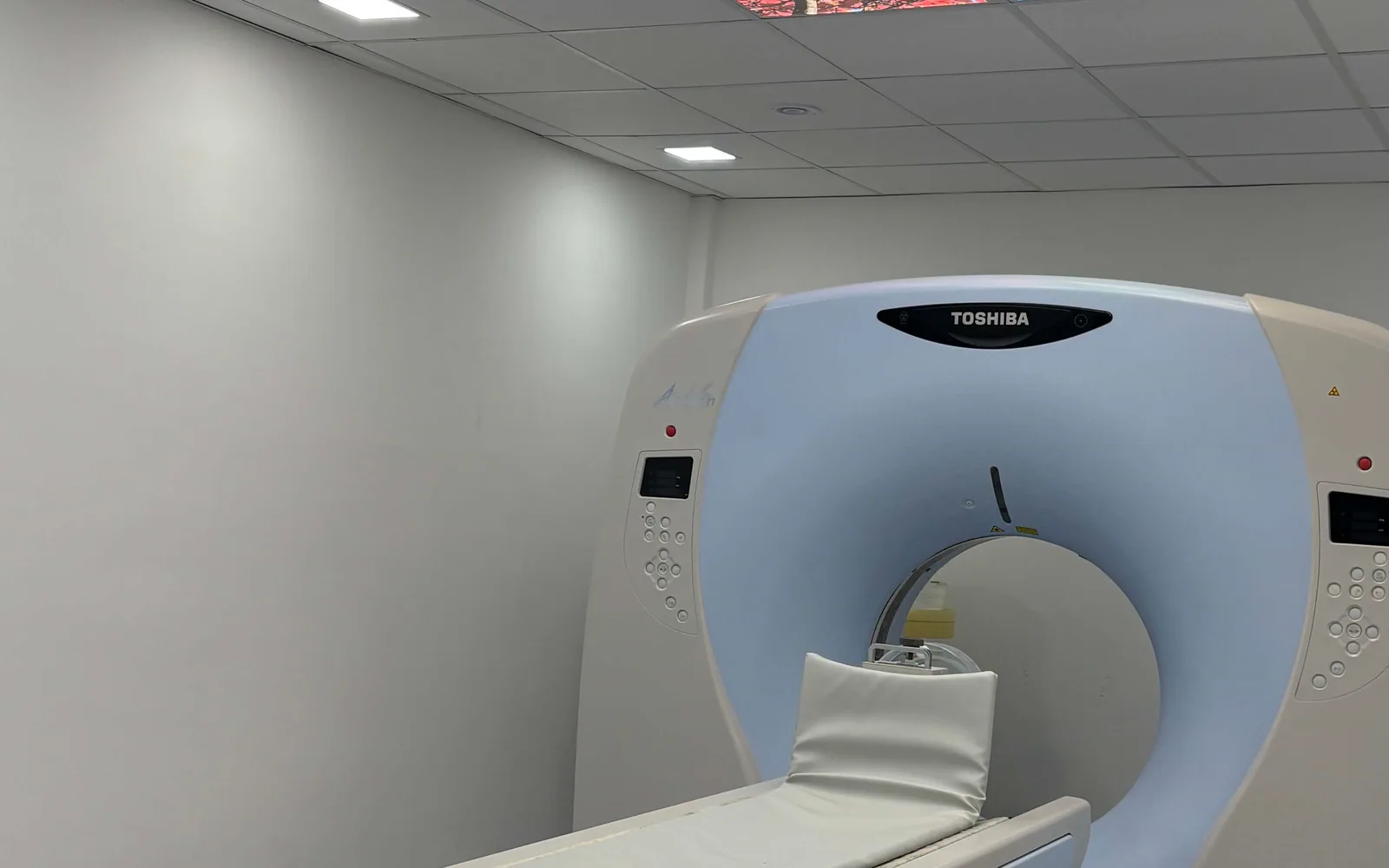 Sala de tomografía del Centro de Diagnóstico SJB